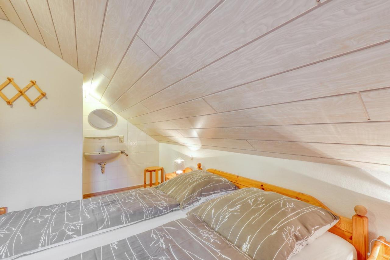 Seepark Kirchheim Ferienhaus Bei Vera Mit Sauna Bagian luar foto
