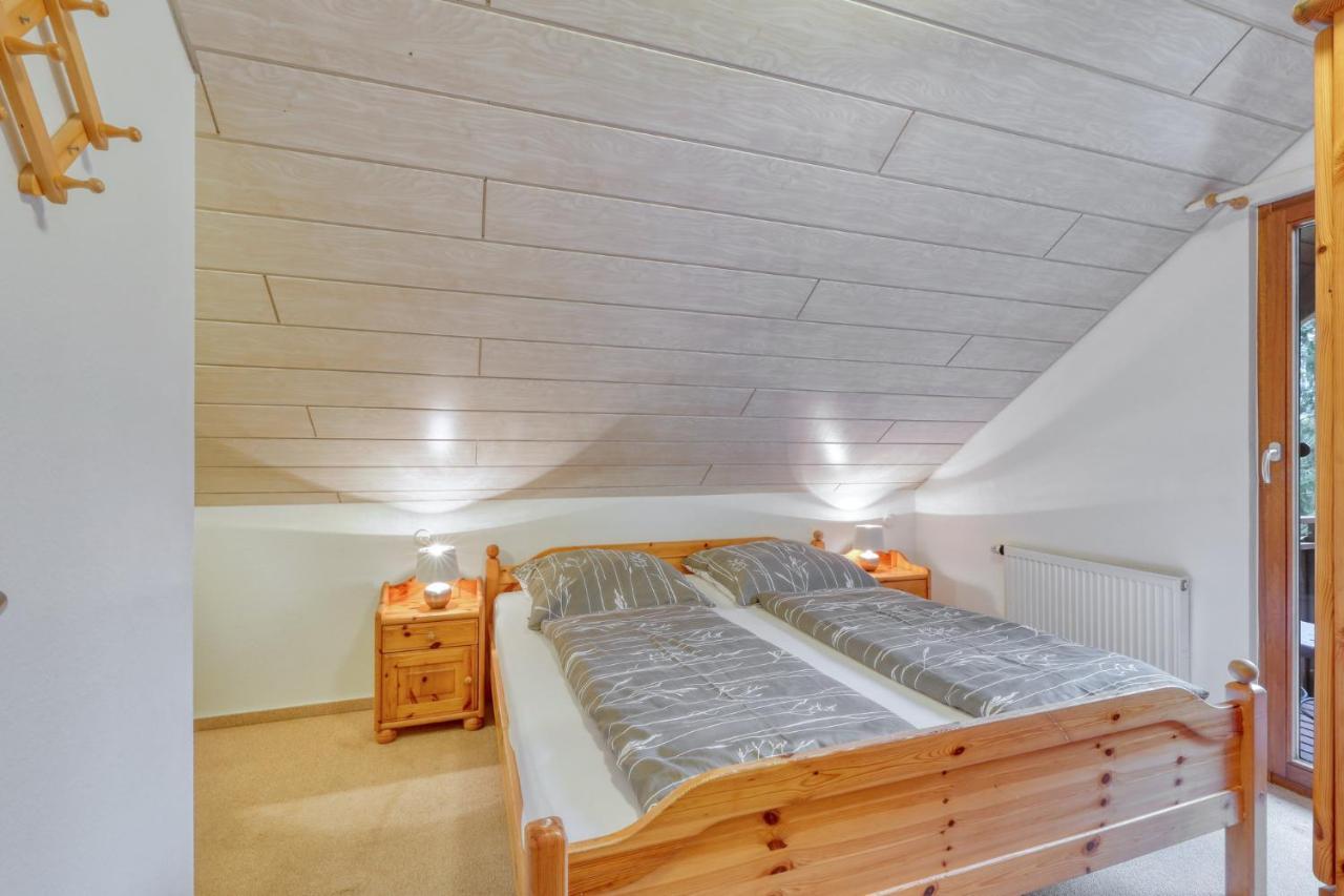 Seepark Kirchheim Ferienhaus Bei Vera Mit Sauna Bagian luar foto