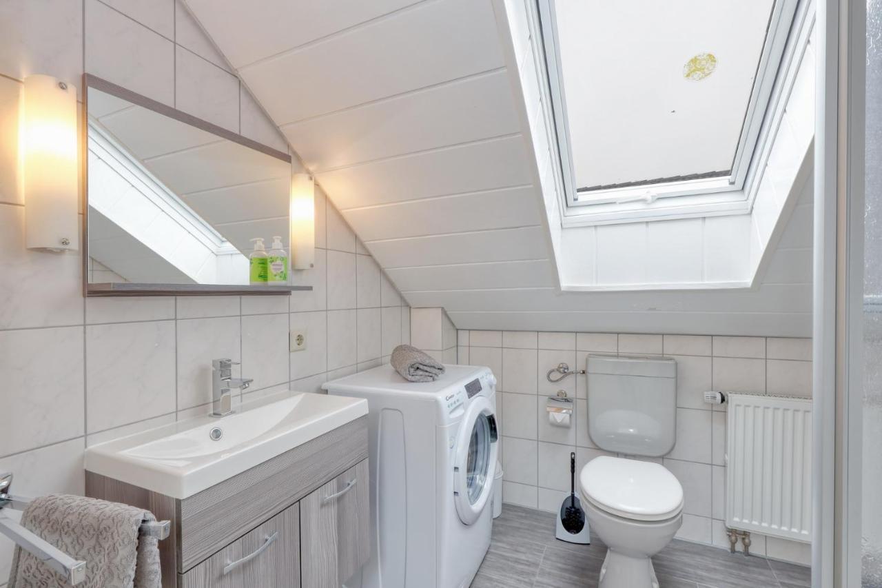 Seepark Kirchheim Ferienhaus Bei Vera Mit Sauna Bagian luar foto